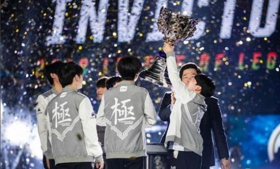 王者荣耀金马登录带你了解源梦皮肤与英雄介绍